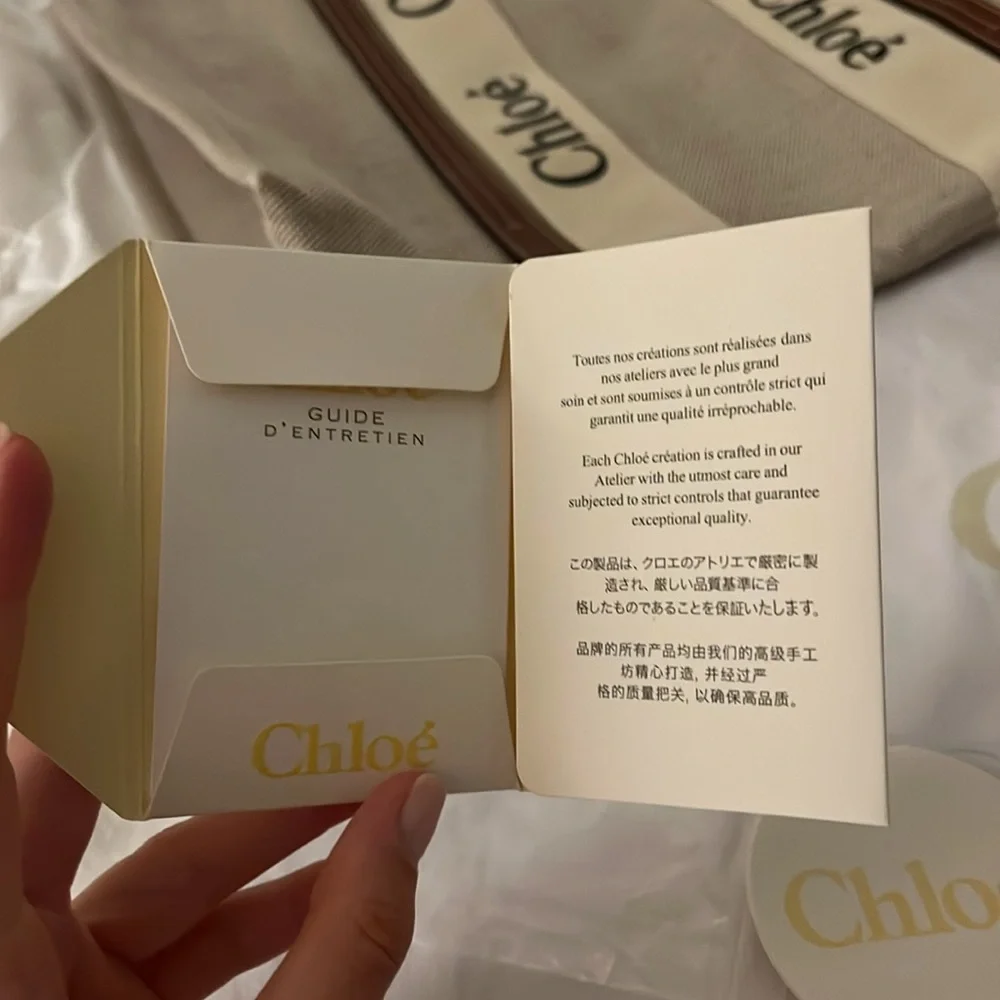 Chloé Canvas Tote Bag - Picture 8 of 12